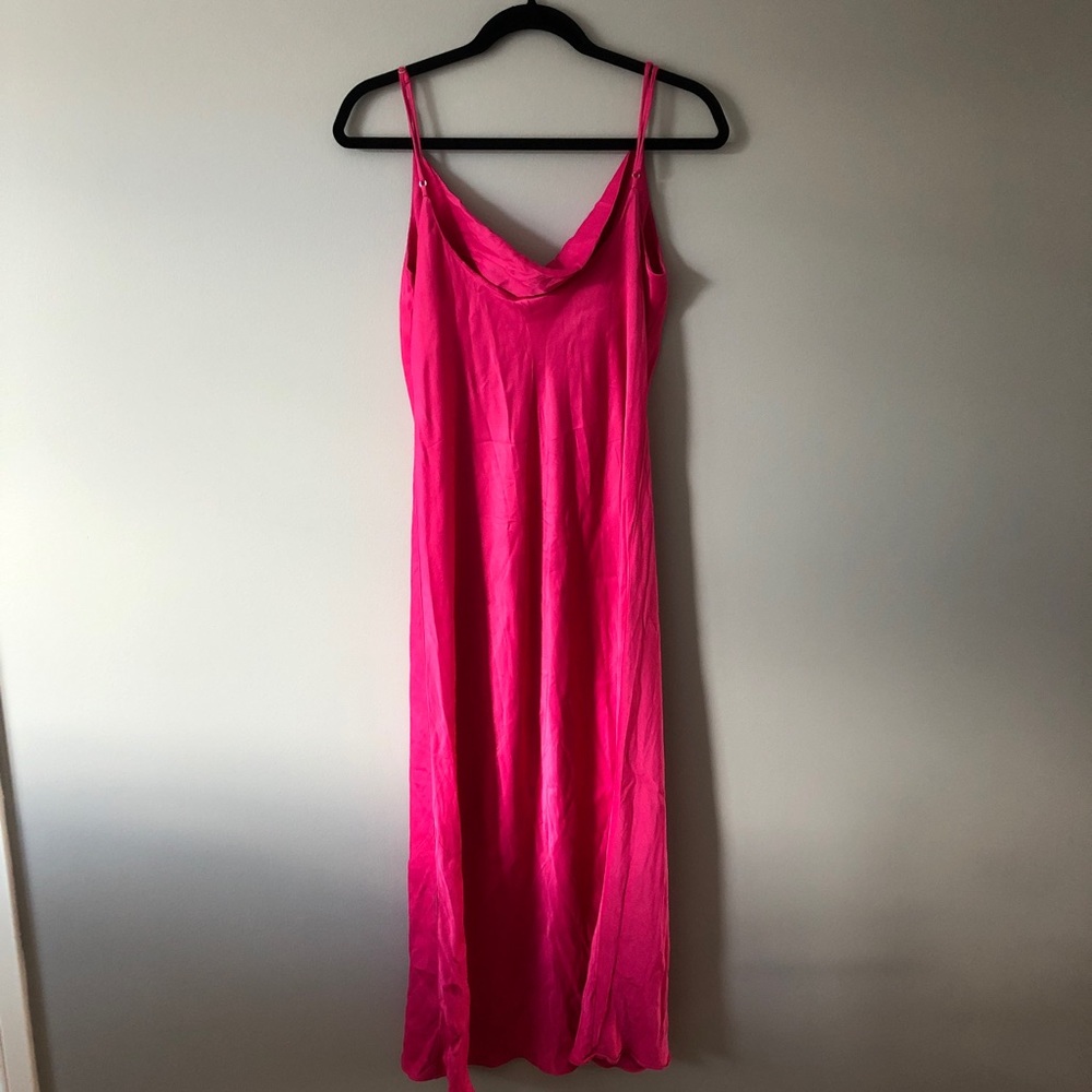 ARITZIA Fuchsia Dress - Picture 4 of 7